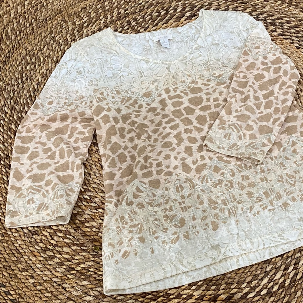 Chico’s 3/4 sleeves animal print light colors